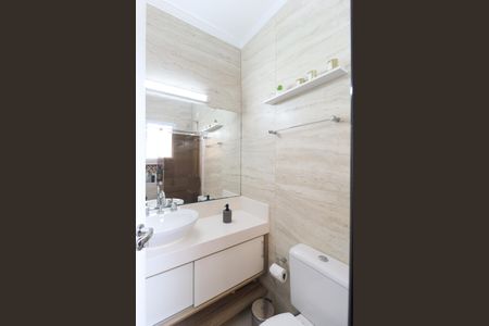 Casa de condomínio à venda com 124m², 3 quartos e 2 vagas Casa de condomínio à venda com 124m², 3 quartos e 2 vagasBanheiro da Suíte