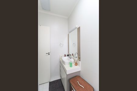 Casa de condomínio à venda com 124m², 3 quartos e 2 vagas Casa de condomínio à venda com 124m², 3 quartos e 2 vagasBanheiro