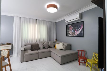 Casa de condomínio à venda com 124m², 3 quartos e 2 vagas Casa de condomínio à venda com 124m², 3 quartos e 2 vagasSala