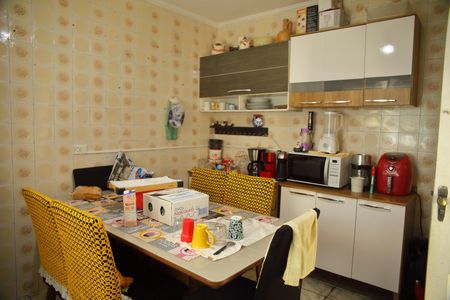 Casa à venda com 300m², 2 quartos e 2 vagasCozinha