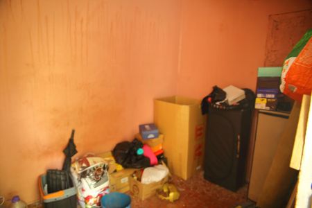 Casa à venda com 300m², 2 quartos e 2 vagasDepósito/Serviço