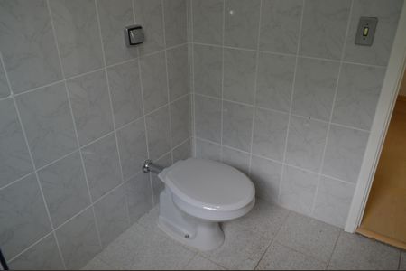 Casa à venda com 217m², 5 quartos e 2 vagasBanheiro