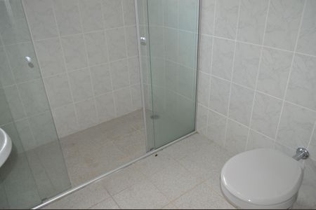 Casa à venda com 217m², 5 quartos e 2 vagasBanheiro