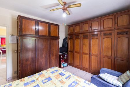 Casa à venda com 219m², 3 quartos e 3 vagas Casa à venda com 219m², 3 quartos e 3 vagasQuarto 1