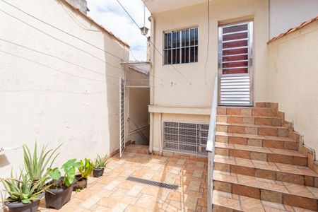 Casa à venda com 219m², 3 quartos e 3 vagas Casa à venda com 219m², 3 quartos e 3 vagasQuintal