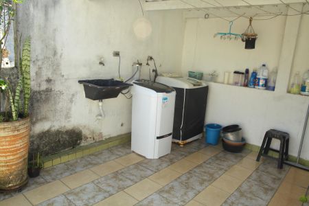 Casa à venda com 88m², 2 quartos e 1 vagaÁrea de Serviço