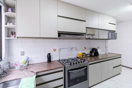 Casa à venda com 231m², 3 quartos e 3 vagas Casa à venda com 231m², 3 quartos e 3 vagasCozinha