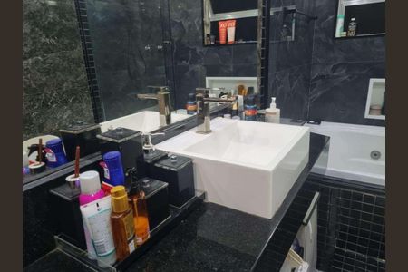 Apartamento à venda com 107m², 2 quartos e sem vaga