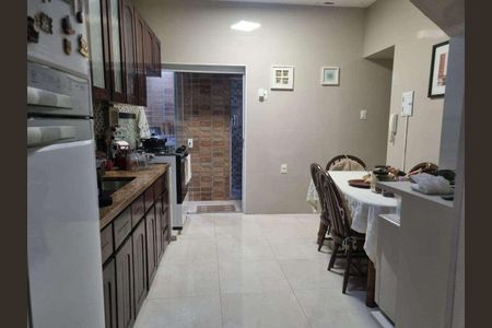 Apartamento à venda com 107m², 2 quartos e sem vaga