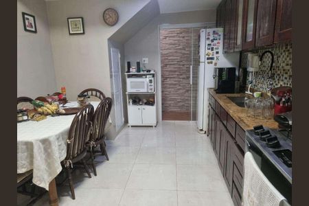 Apartamento à venda com 107m², 2 quartos e sem vaga