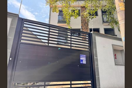 Apartamento à venda com 100m², 2 quartos e 1 vagaFachada + plaquinha
