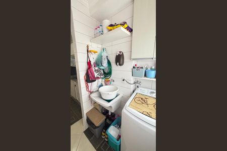 Apartamento à venda com 60m², 2 quartos e 1 vaga Apartamento à venda com 60m², 2 quartos e 1 vagaÁrea de Serviço