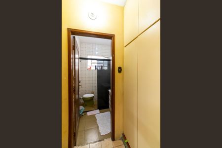 Casa à venda com 178m², 3 quartos e 2 vagas Casa à venda com 178m², 3 quartos e 2 vagasBanheiro 2