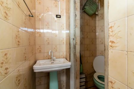 Casa à venda com 178m², 3 quartos e 2 vagas Casa à venda com 178m², 3 quartos e 2 vagasBanheiro de Serviço