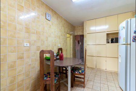 Casa à venda com 178m², 3 quartos e 2 vagas Casa à venda com 178m², 3 quartos e 2 vagasCozinha