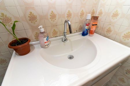 Casa à venda com 178m², 3 quartos e 2 vagas Casa à venda com 178m², 3 quartos e 2 vagasBanheiro