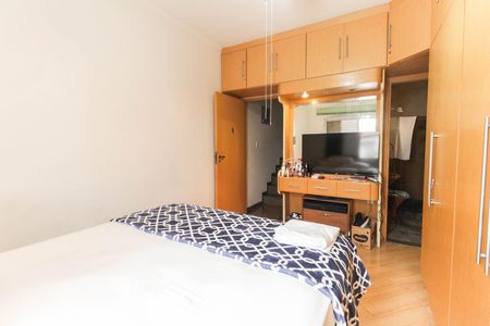 Casa à venda com 150m², 4 quartos e 2 vagas Casa à venda com 150m², 4 quartos e 2 vagasSuíte