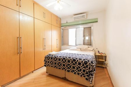 Casa à venda com 150m², 4 quartos e 2 vagas Casa à venda com 150m², 4 quartos e 2 vagasSuíte