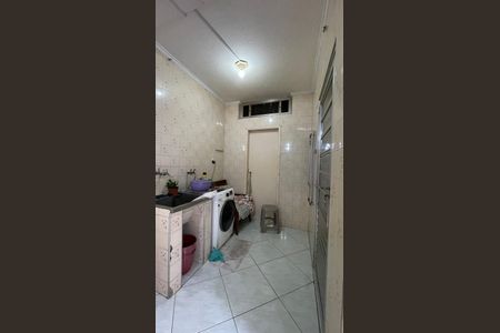 Casa à venda com 150m², 4 quartos e 2 vagas Casa à venda com 150m², 4 quartos e 2 vagasÁrea de Serviço