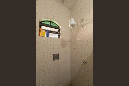 Casa à venda com 170m², 2 quartos e 10 vagas Casa à venda com 170m², 2 quartos e 10 vagasBanheiro