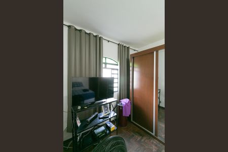 Casa à venda com 170m², 2 quartos e 10 vagas Casa à venda com 170m², 2 quartos e 10 vagasQuarto 2