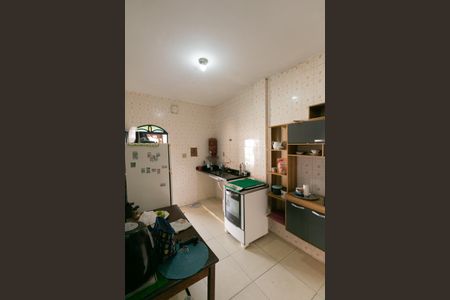 Casa à venda com 170m², 2 quartos e 10 vagas Casa à venda com 170m², 2 quartos e 10 vagasCozinha