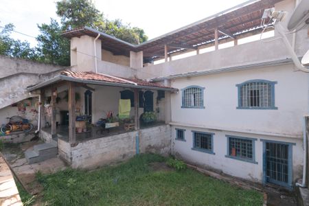 Casa à venda com 170m², 2 quartos e 10 vagas Casa à venda com 170m², 2 quartos e 10 vagasÁrea Externa