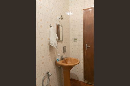 Casa à venda com 170m², 2 quartos e 10 vagas Casa à venda com 170m², 2 quartos e 10 vagasBanheiro