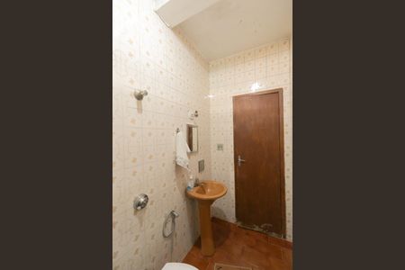 Casa à venda com 170m², 2 quartos e 10 vagas Casa à venda com 170m², 2 quartos e 10 vagasBanheiro