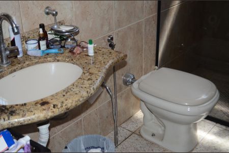 Casa à venda com 154m², 3 quartos e 6 vagasBanheiro