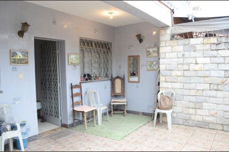 Casa à venda com 154m², 3 quartos e 6 vagasÁrea externa