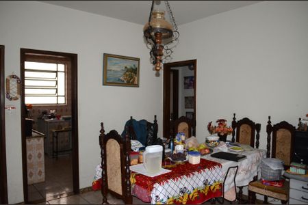 Casa à venda com 154m², 3 quartos e 6 vagasCopa