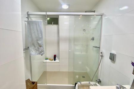 Apartamento à venda com 138m², 3 quartos e 1 vagaBanheiro