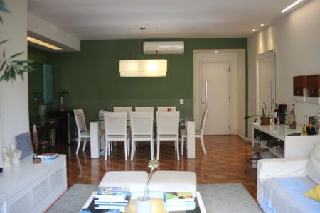 Apartamento à venda com 138m², 3 quartos e 1 vagaSala