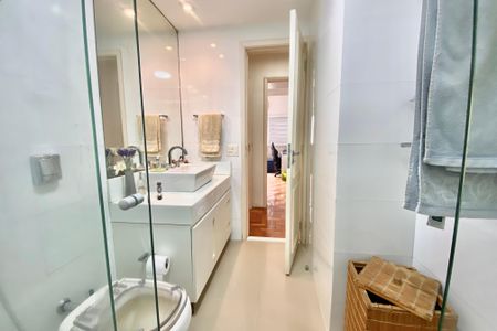 Apartamento à venda com 138m², 3 quartos e 1 vagaBanheiro