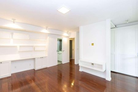 Apartamento à venda com 200m², 3 quartos e 3 vagas
