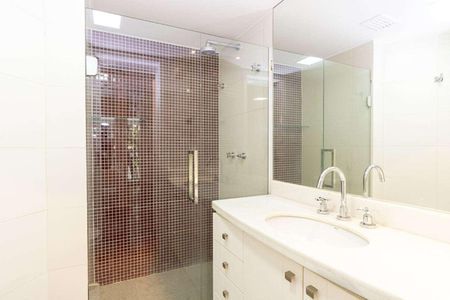 Apartamento à venda com 200m², 3 quartos e 3 vagas