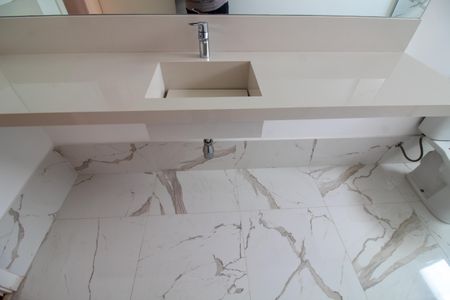 Casa à venda com 786m², 4 quartos e 5 vagas Casa à venda com 786m², 4 quartos e 5 vagasBanheiro da Suíte 4 - Senhor