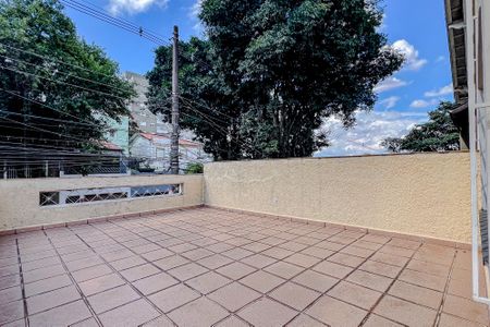 Casa à venda com 190m², 2 quartos e 1 vagaÁrea externa