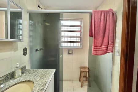 Casa à venda com 136m², 2 quartos e 3 vagas Casa à venda com 136m², 2 quartos e 3 vagasBanheiro da Suíte
