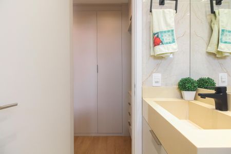Apartamento à venda com 78m², 3 quartos e 2 vagas Apartamento à venda com 78m², 3 quartos e 2 vagasBanheiro Suíte