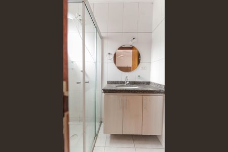 Casa de condomínio à venda com 77m², 2 quartos e 1 vaga Casa de condomínio à venda com 77m², 2 quartos e 1 vagaBanheiro da Suíte