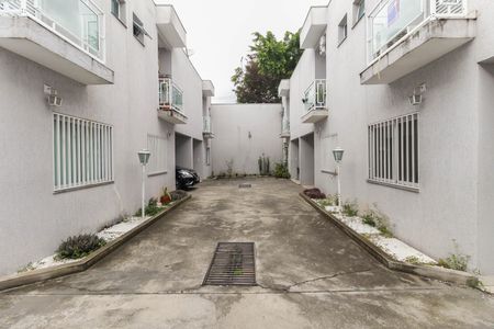 Casa de condomínio à venda com 77m², 2 quartos e 1 vaga Casa de condomínio à venda com 77m², 2 quartos e 1 vagaÁrea Comum