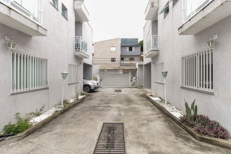 Casa de condomínio à venda com 77m², 2 quartos e 1 vaga Casa de condomínio à venda com 77m², 2 quartos e 1 vagaÁrea Comum