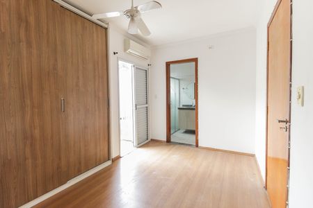 Casa de condomínio à venda com 77m², 2 quartos e 1 vaga Casa de condomínio à venda com 77m², 2 quartos e 1 vagaSuíte