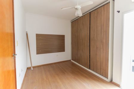 Casa de condomínio à venda com 77m², 2 quartos e 1 vaga Casa de condomínio à venda com 77m², 2 quartos e 1 vagaSuíte