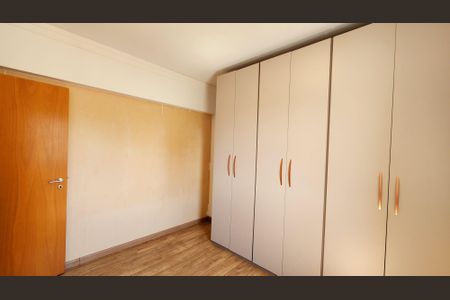 Apartamento à venda com 158m², 3 quartos e 3 vagas Apartamento à venda com 158m², 3 quartos e 3 vagasQuarto Suíte 2
