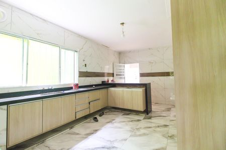Casa à venda com 300m², 4 quartos e 1 vagaCozinha