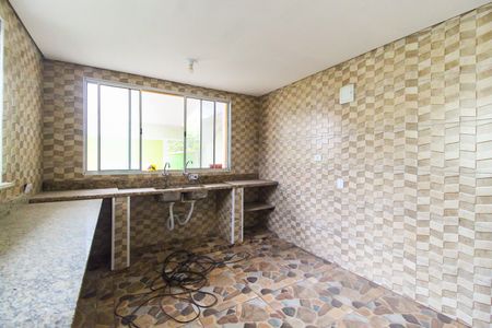 Casa à venda com 300m², 4 quartos e 1 vagaSalão