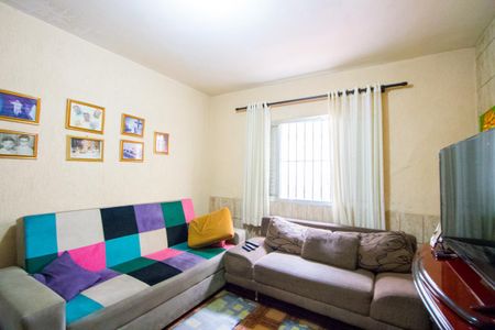 Casa à venda com 250m², 3 quartos e 3 vagas Casa à venda com 250m², 3 quartos e 3 vagasQuarto 2